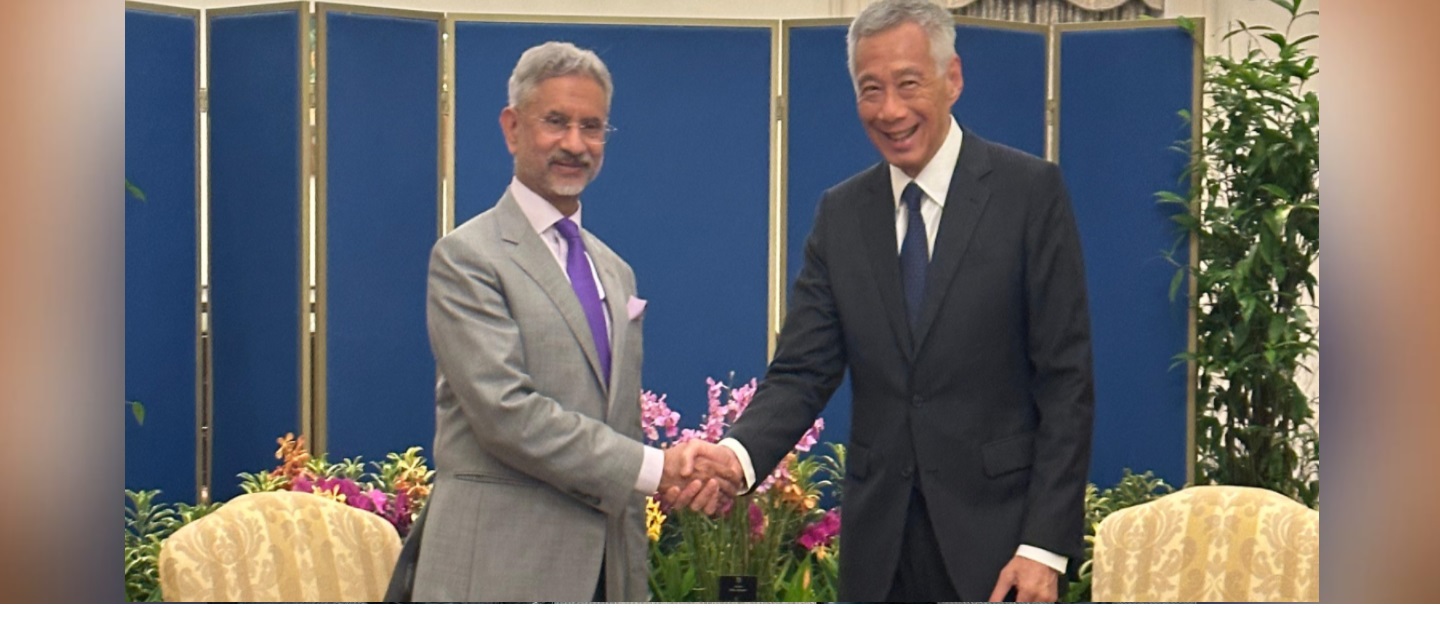  External Affairs Minister, Dr. S. Jaishankar called on Prime Minister, Mr. Lee Hsien Loong on 25 March 2024 